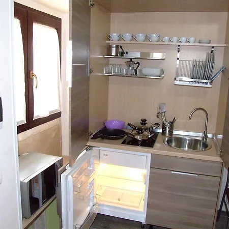 Barnaba Edera Apartamento *